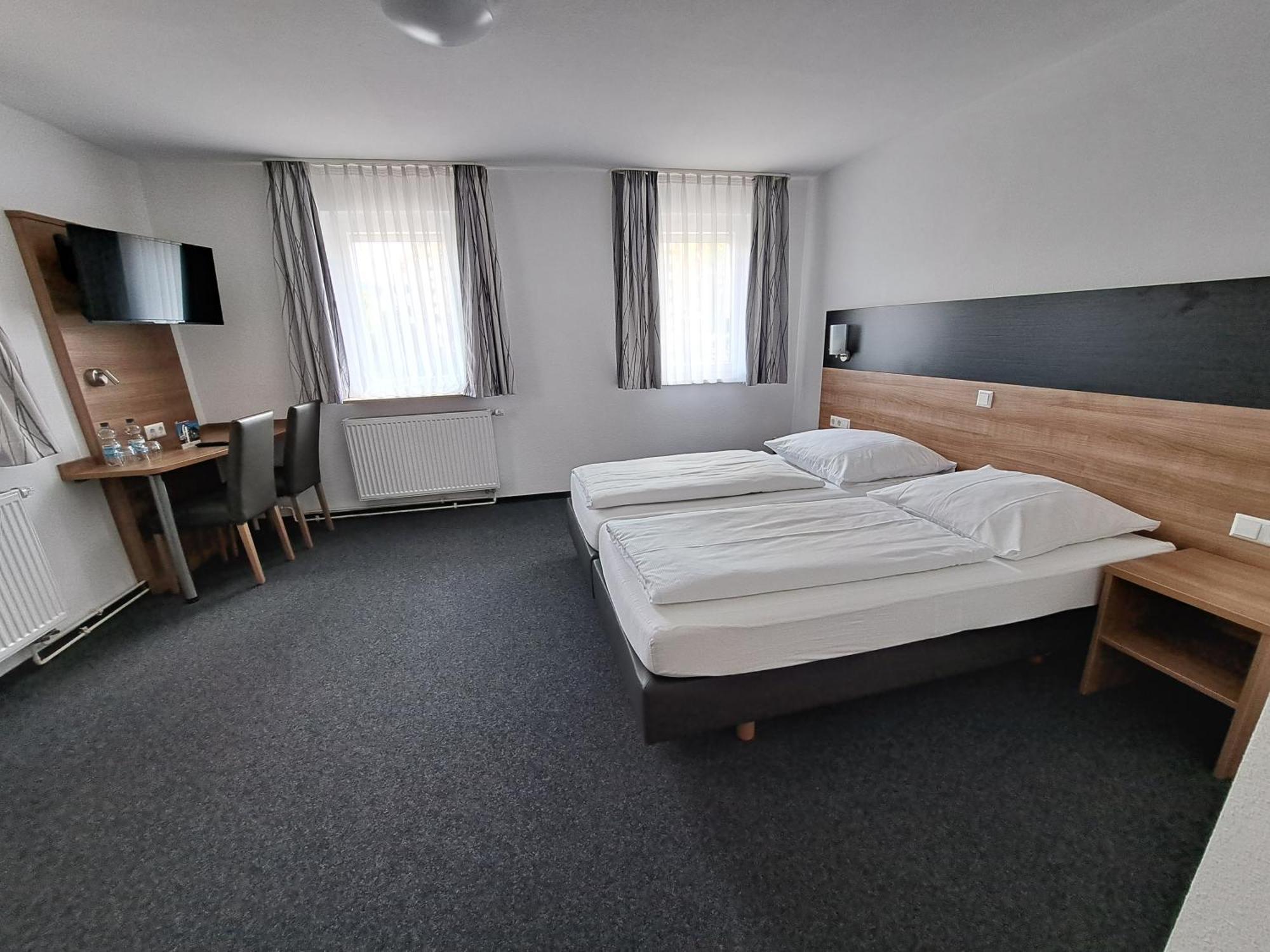 Hotel Zur Post 泰克山麓魏尔海姆 外观 照片