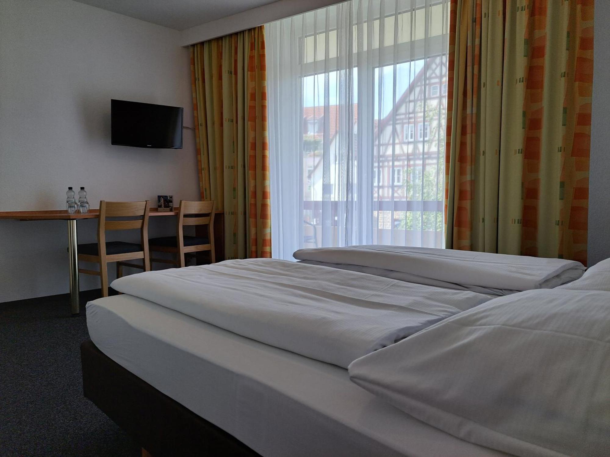 Hotel Zur Post 泰克山麓魏尔海姆 外观 照片